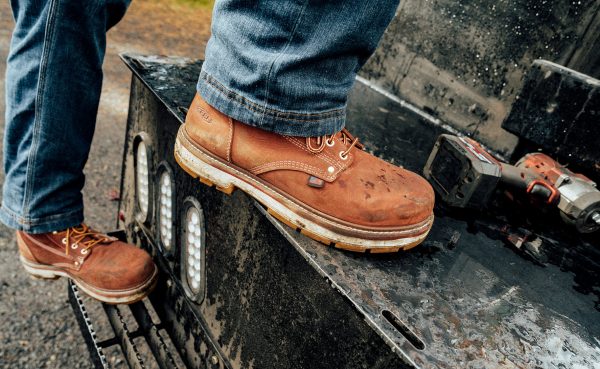 Men's Liberty 6 Waterproof 90° Heel Boot (Carbon Toe)  |  Bombay Brown/Gum