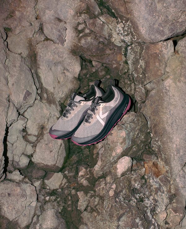 Women's Roam Trail Running Shoe | Vapor/Orchid Smoke